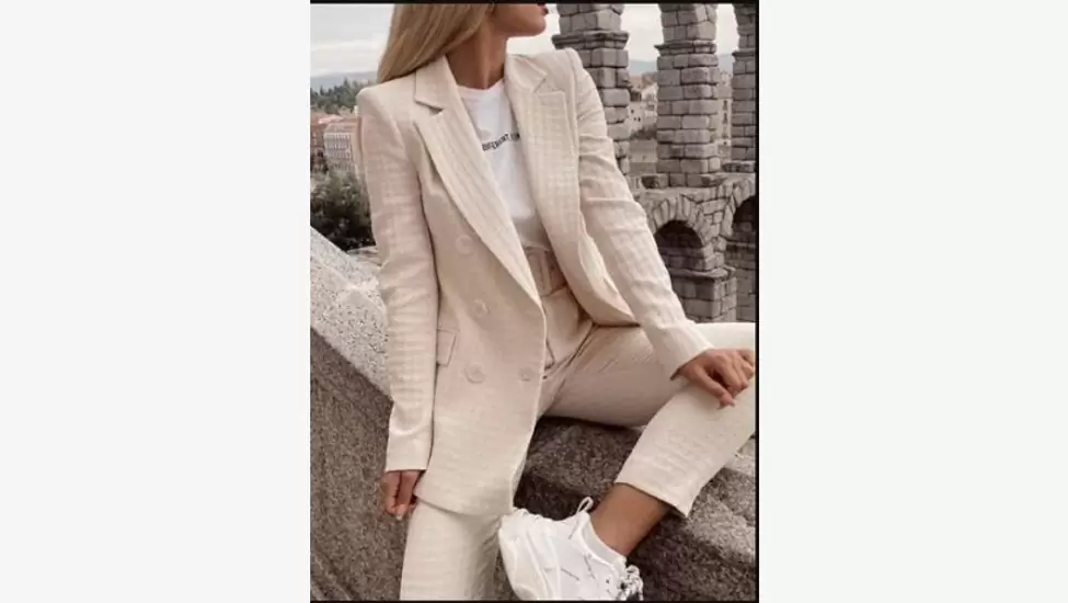 Ladies Elegant Fashion Long Sleeve Blazer_Rice Color